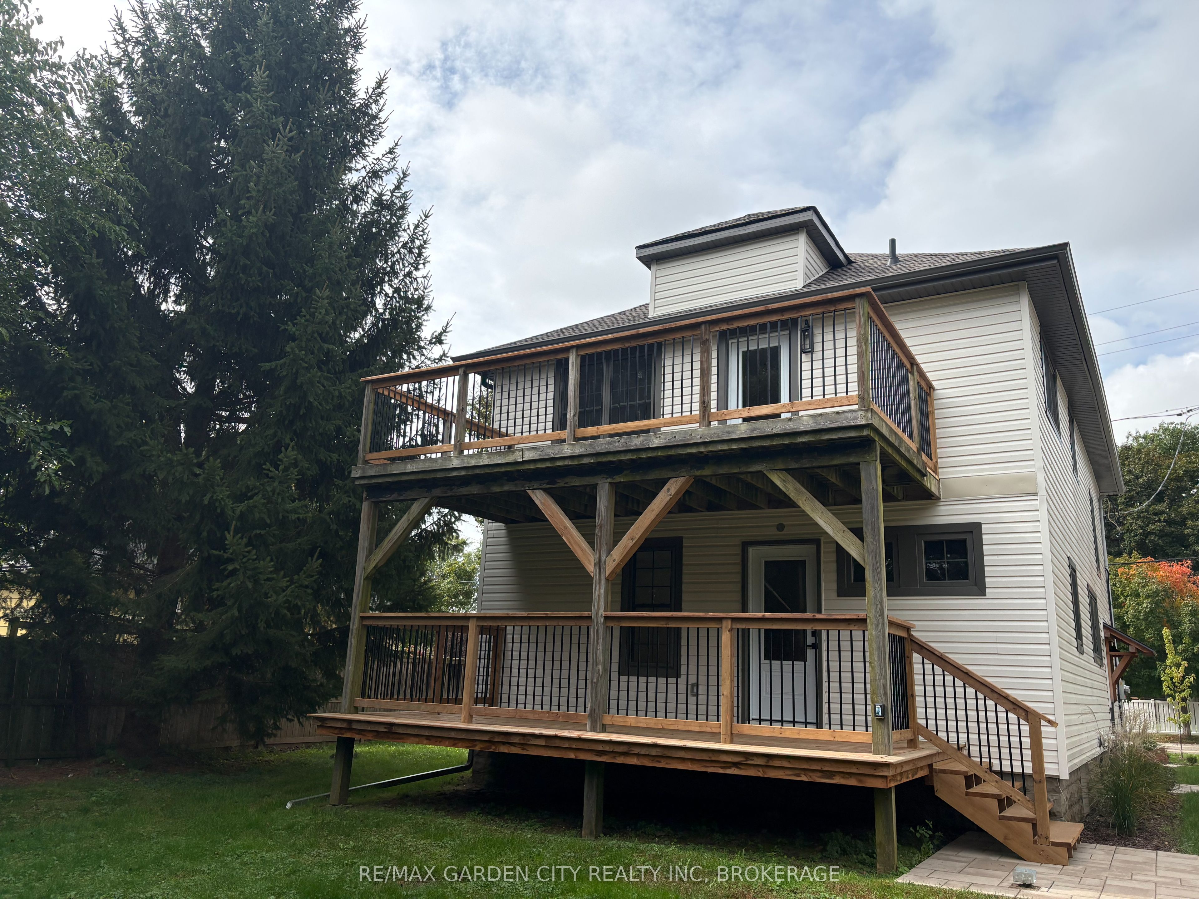 Unit 2 - 1105 Haist Street, Pelham 3
