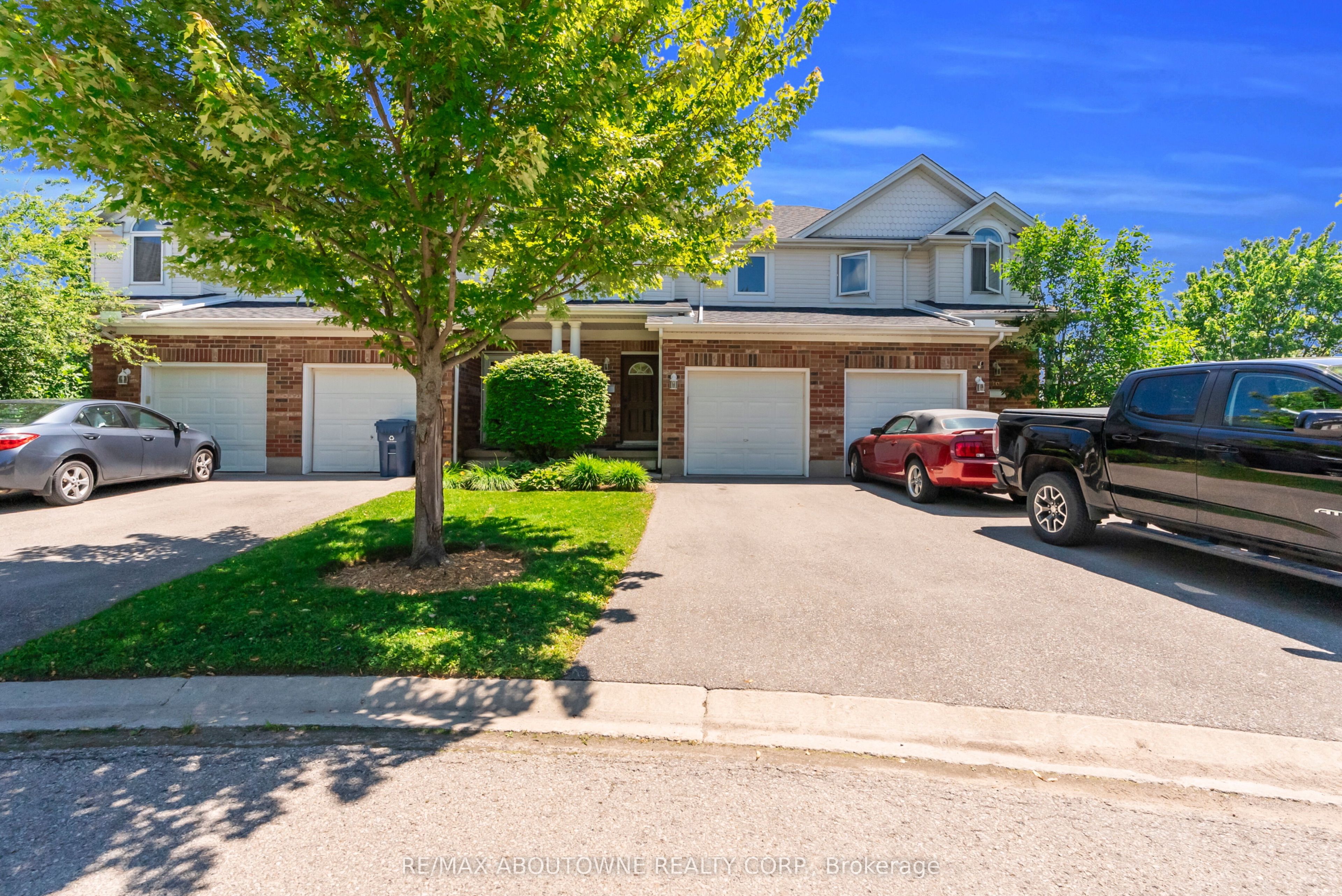 Unit 15 - 151 Clairfields Drive E, Guelph 2