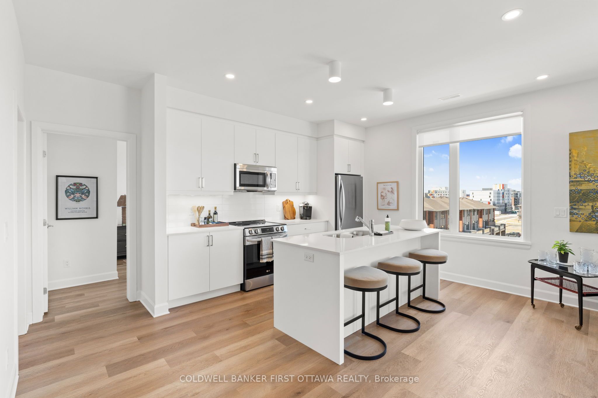 Unit 201 - 520 PIMIWIDON Street, Ottawa 3