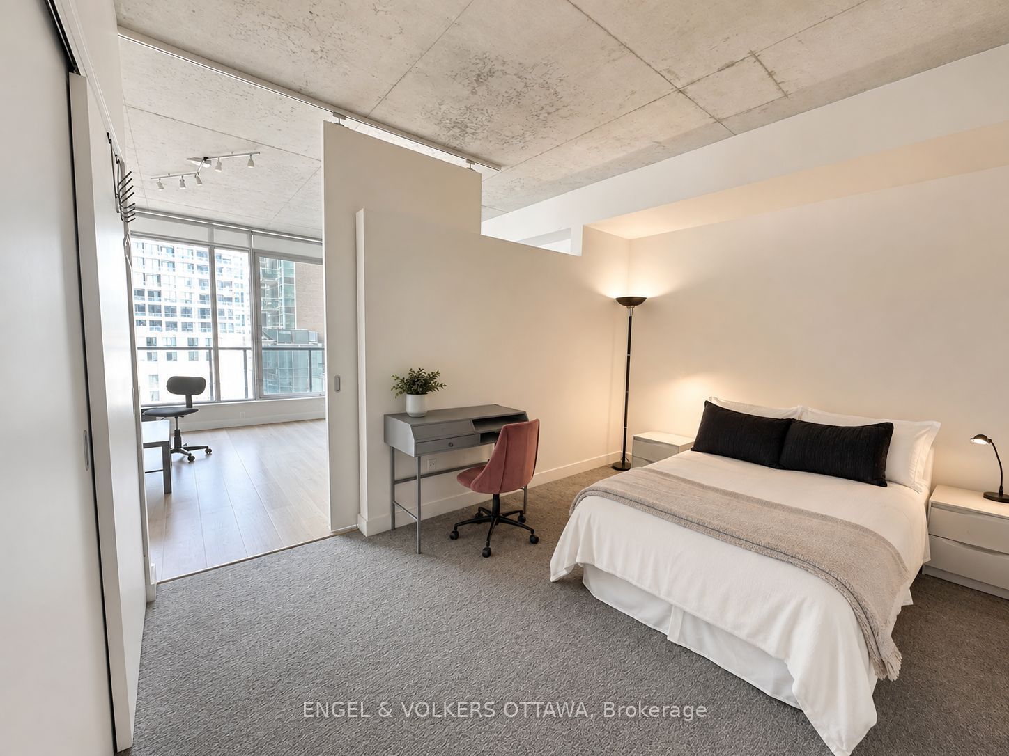 Unit 702 - 383 CUMBERLAND Street, Ottawa 4