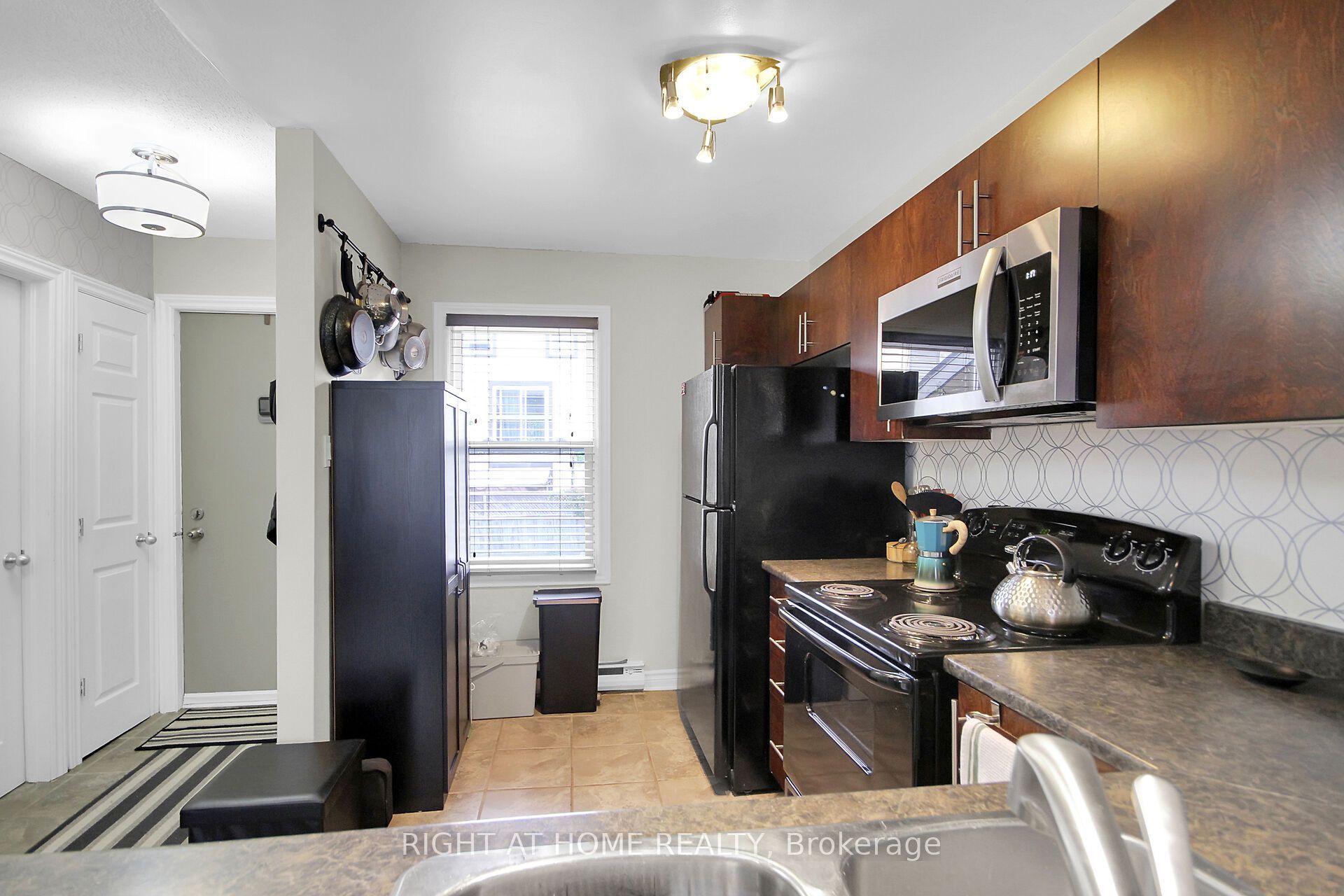 Unit 16 - 1250 Mcwatters Road N, Ottawa 5
