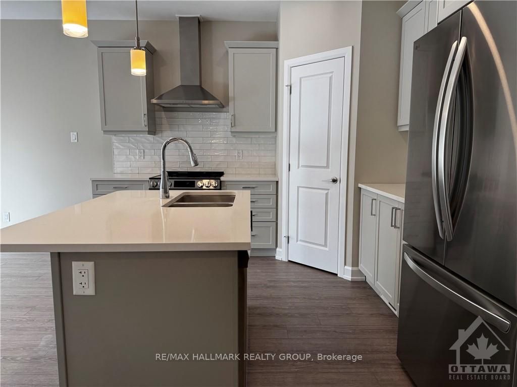 1543 FLANDERS Road, Brockville 5