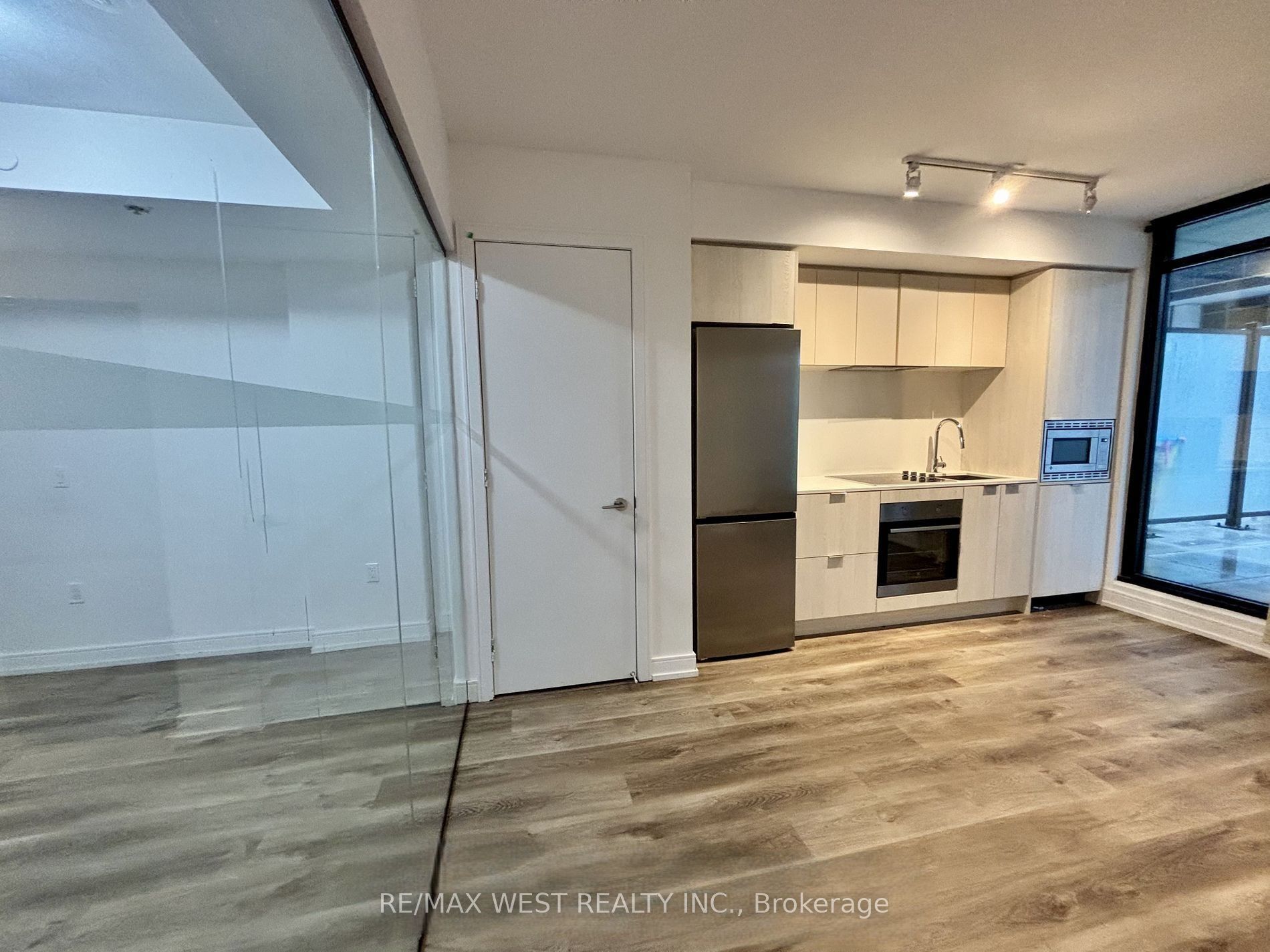 Unit 325 - 1 Jarvis Street, Hamilton 4