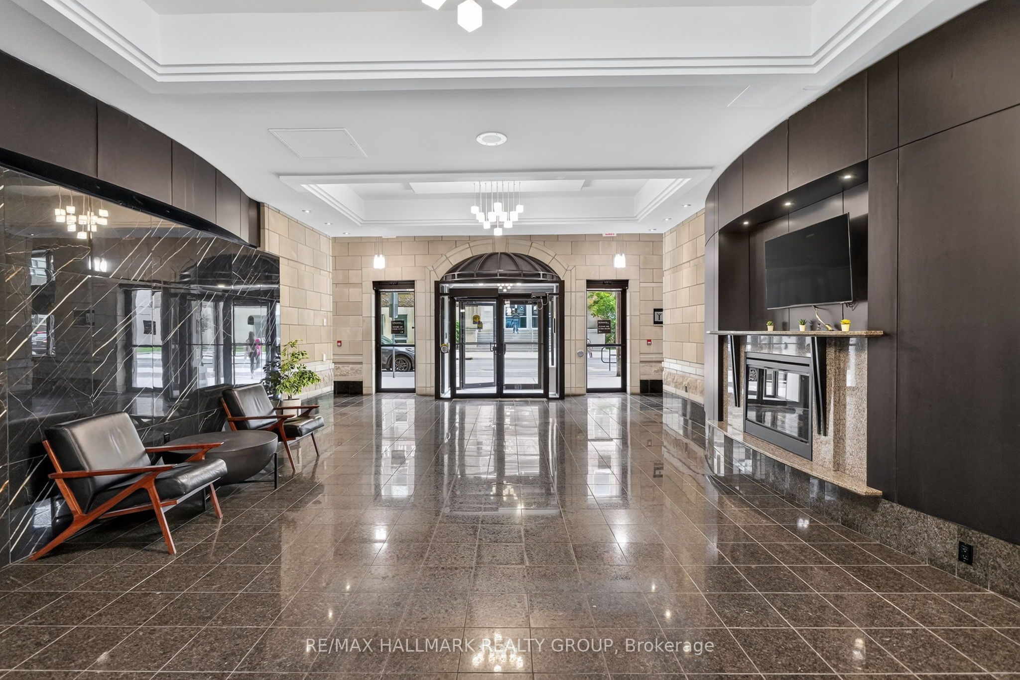 Unit 1011 - 435 Albert Street, Ottawa 3