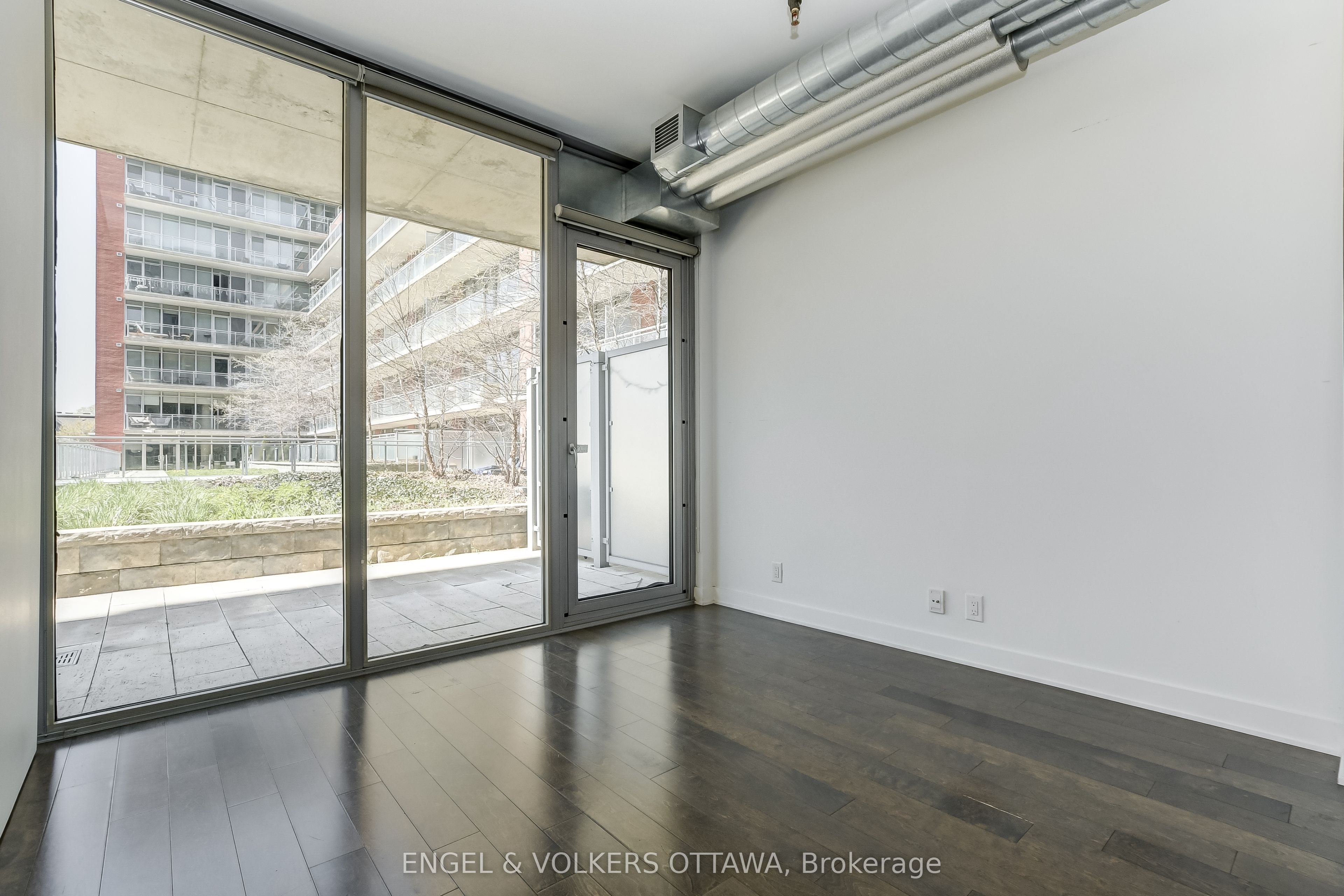 Unit 249 - 340 Mcleod Street, Ottawa 5