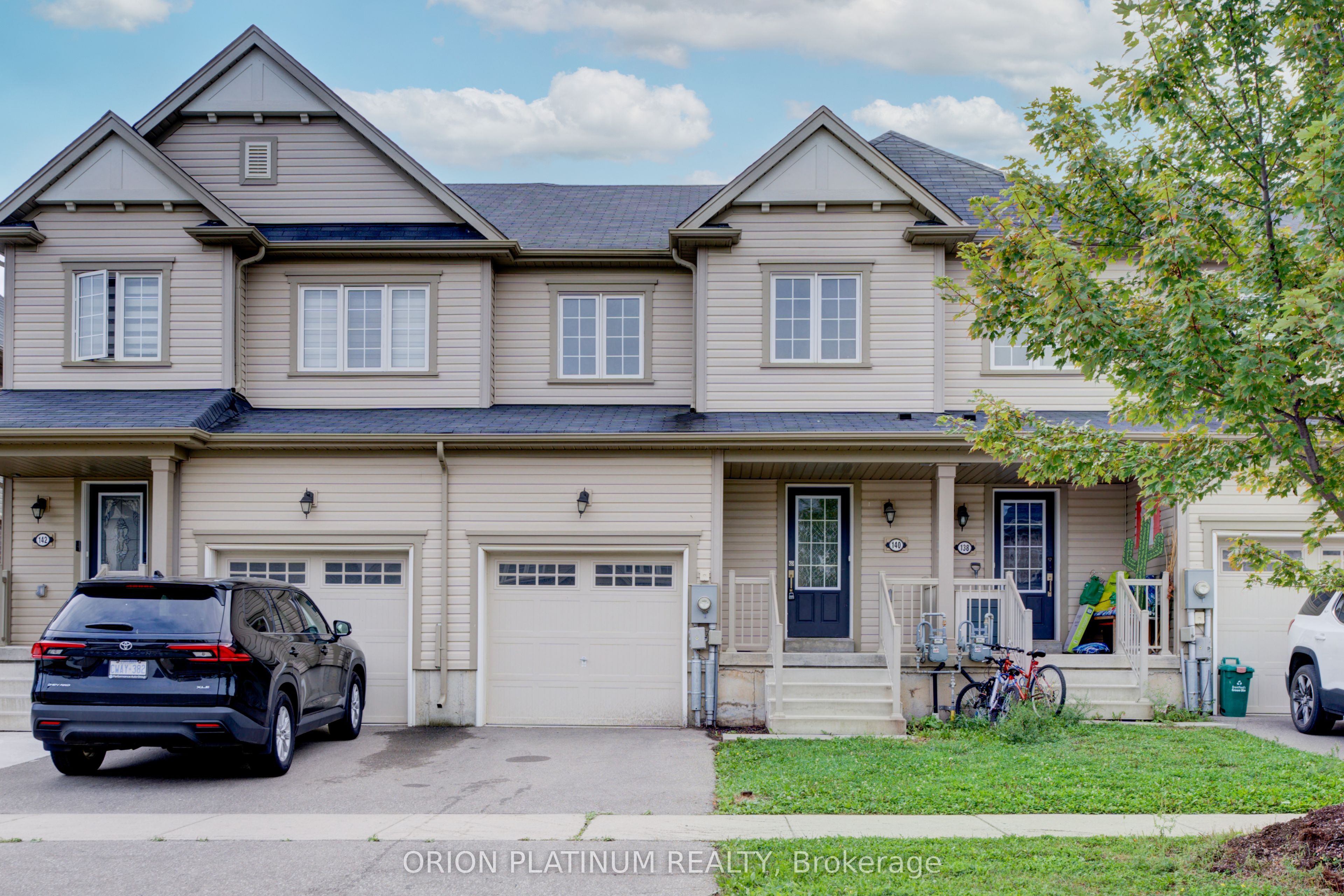 140 Munro Circle, Brantford 1