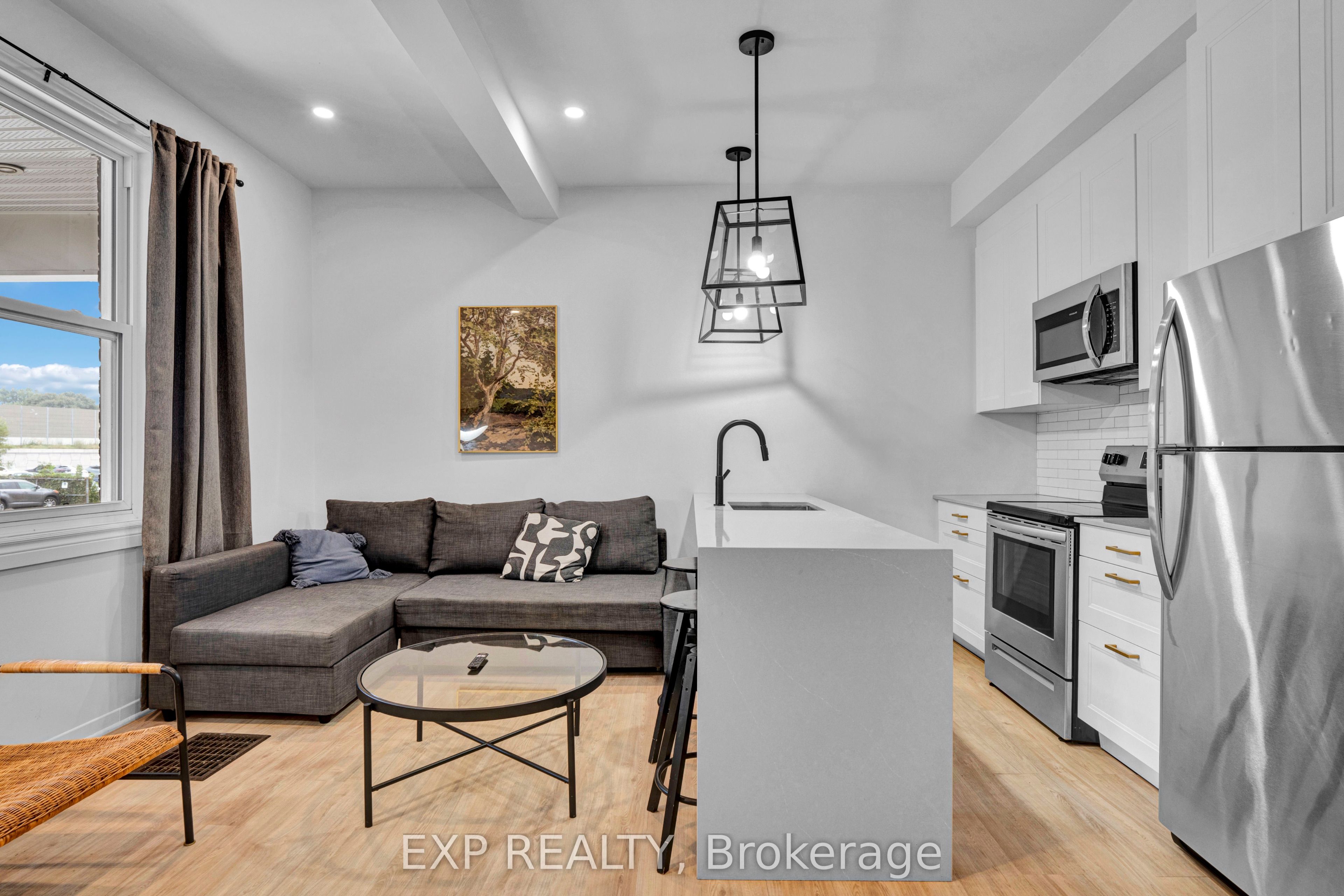 Unit 2 - 327 Catherine Street, Ottawa 3