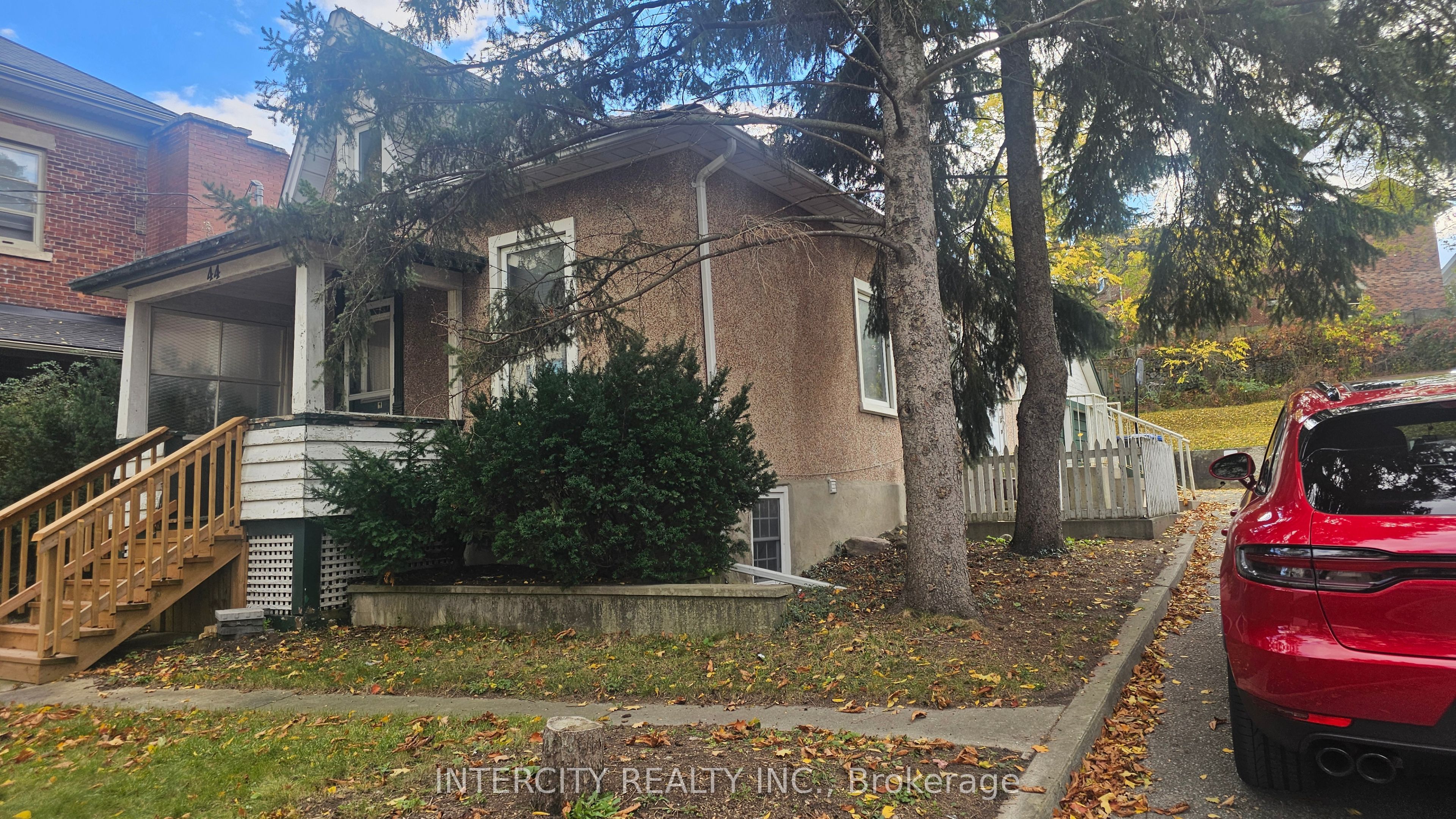 44 Cardigan Street, Guelph 1