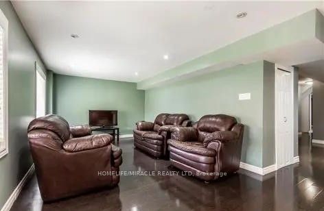 Unit Basement - 4 Clairfields Drive, Guelph 5