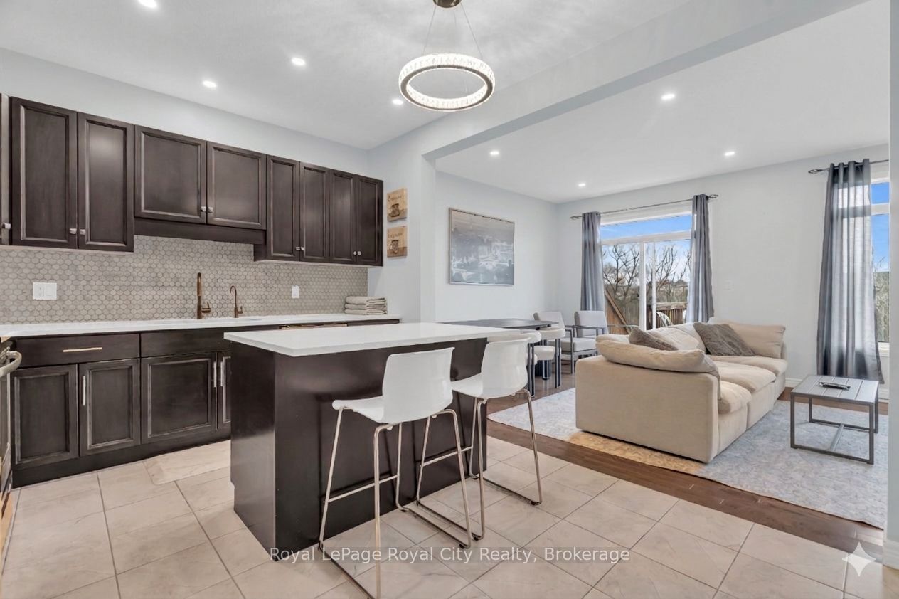 Unit 7 - 269 Watson Parkway N, Guelph 5