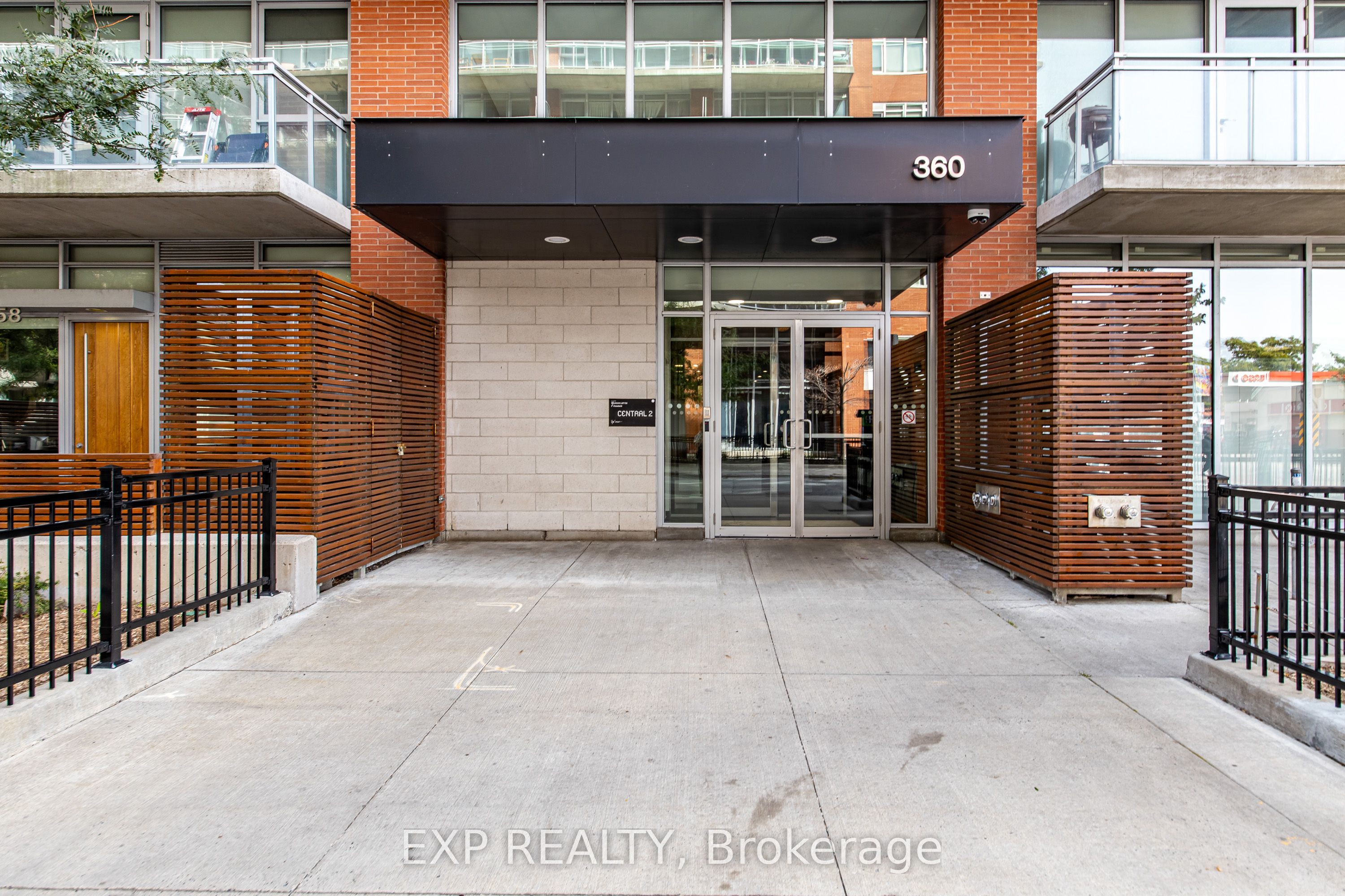 Unit 907 - 360 Mcleod Street, Ottawa 2