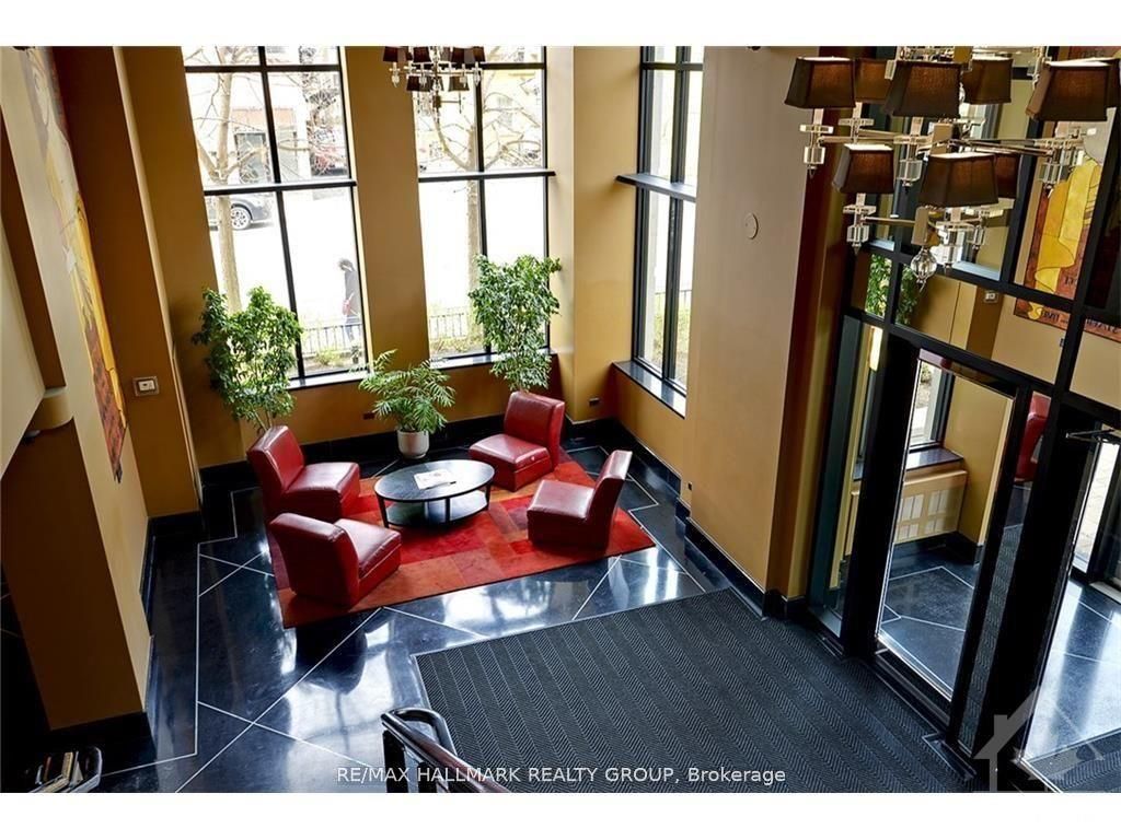 Unit 302 - 245 Kent Street, Ottawa 5