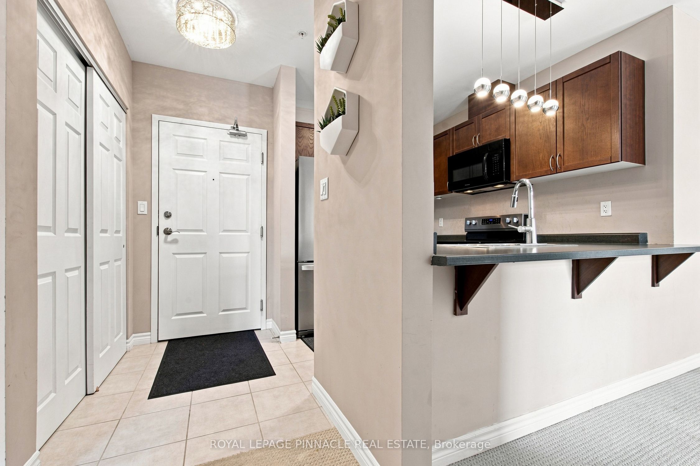 Unit 201 - 2 Colonial Drive, Guelph 5