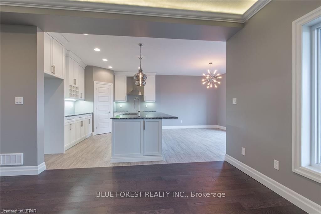 33 Woodland Walk, Southwold, Ontario N5P3T2 For Sale HouseSigma